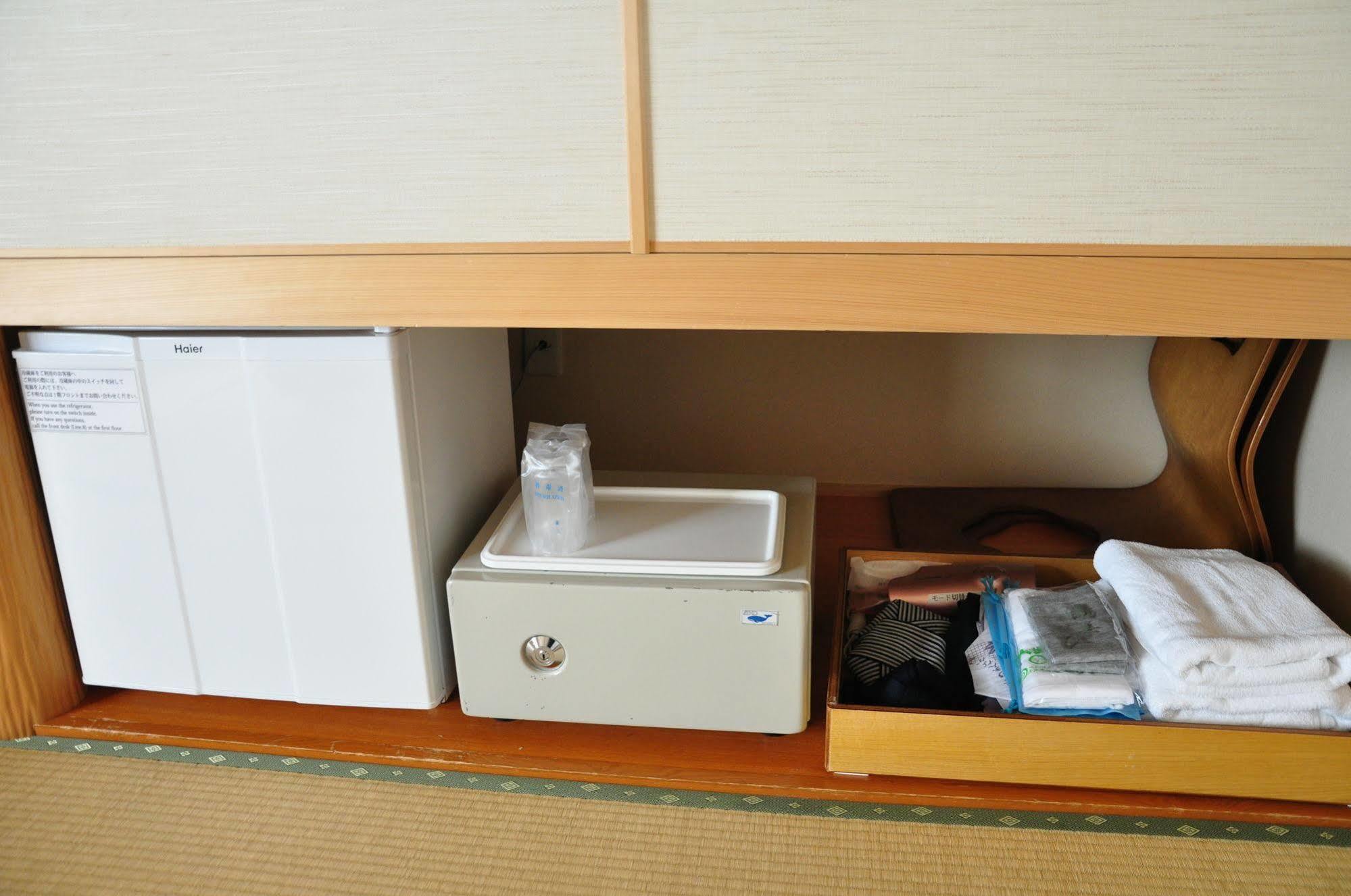 Obokekyo Mannaka Hotel Miyoshi  Exterior photo