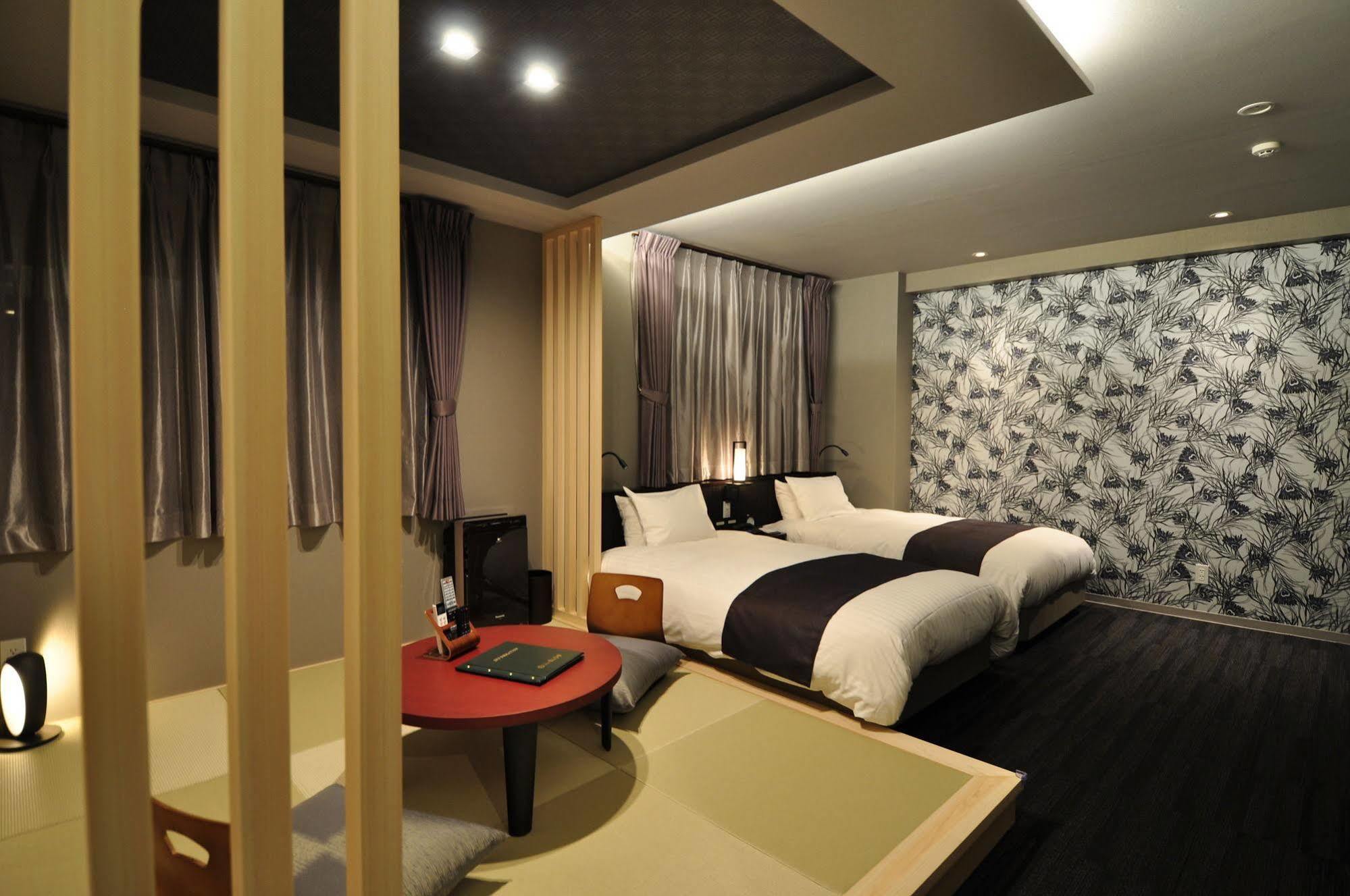 Obokekyo Mannaka Hotel Miyoshi  Exterior photo