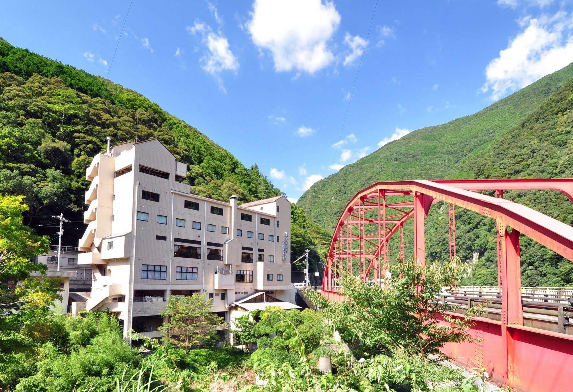 Obokekyo Mannaka Hotel Miyoshi  Exterior photo