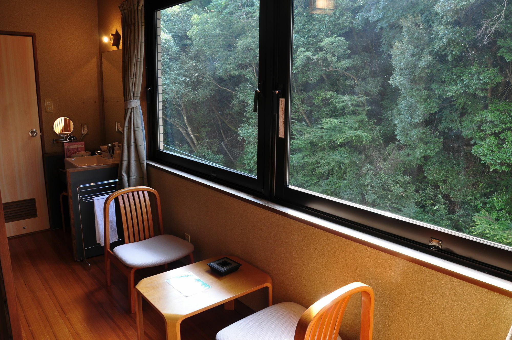 Obokekyo Mannaka Hotel Miyoshi  Exterior photo